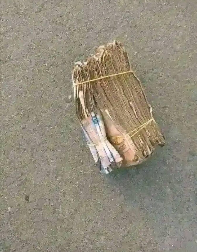 NelsonMoney4's tweet photo. pick it or return it to the nearest police station https://t.co/cSfvLhvlGX