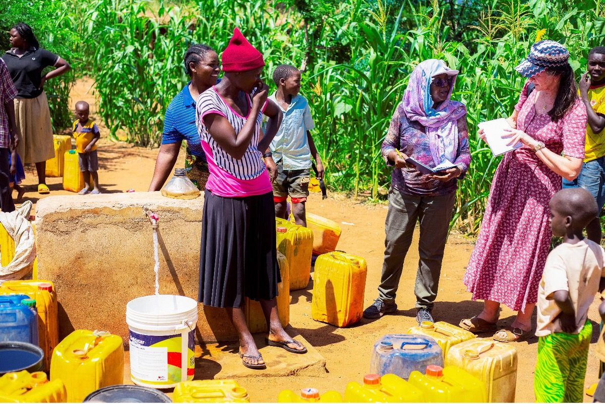 🇹🇿 UNCDF, with its partners, has enabled a community to build new infrastructure, provide clean water, and transform the lives of residents in rural #Tanzania! ➡️ Find out more about this important initiative: uncdf.link/8b37a0
