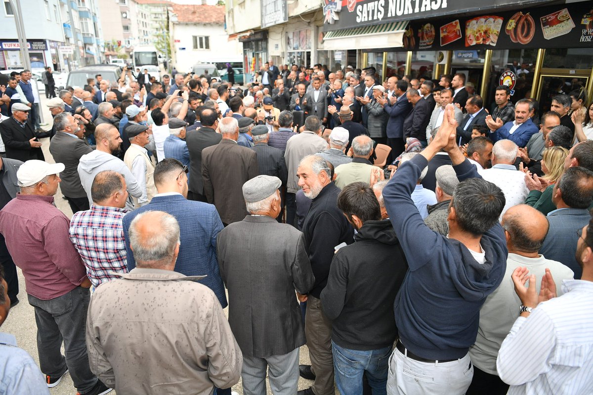 AK Parti #Kayseri İl Başkanımız Fatih Üzüm ve Cumhur İttifakı Pınarbaşı Belediye Başkan adayımız Menduh Uzunluoğlu ile birlikte Pınarbaşı Karslı Camii’nde kıldığımız cuma namazının ardından AK Parti Pınarbaşı İlçe Başkanlığı’mızı ziyaret ederek, dava arkadaşlarımız ile bir araya…