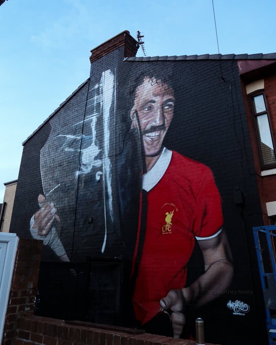 Alan Kennedy. This man has scored two European Cup final winners from the left-back position, as well as goals in League Cup finals while winning virtually every honour the game has to offer. So, this brilliant wall mural seems fitting for a living legend. #LFC #Liverpool #YNWA