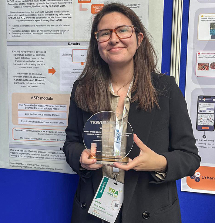 👏Marina Pérez, estudiante de @aeroespacialUPM, gana la competición europea de jóvenes investigadores TRA VISIONS 2024. Egresada de grado y actualmente cursando un máster, ha presentado el proyecto ganador en la categoría de transporte aéreo. 🔗short.upm.es/m69de #somosUPM