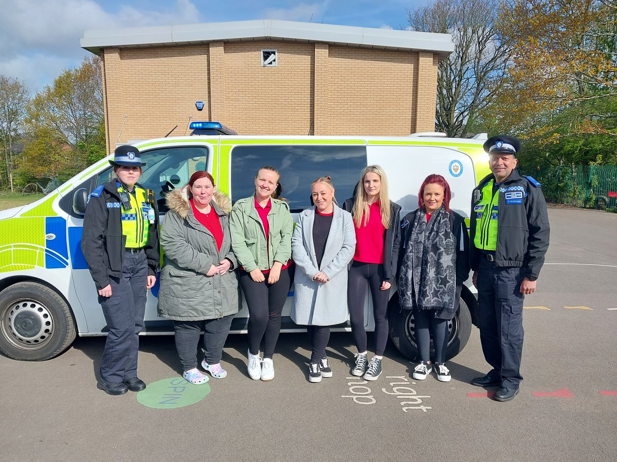 Halesowen NHT have been to Jack in Box preschool nursery today to speak to all those who attend the nursery about the day in the life of a police officer. #communitypolicing