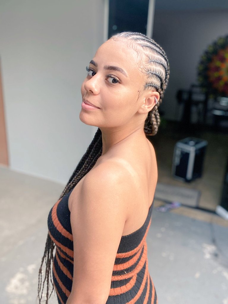 Milenaamicaeli's tweet image. #nago #trança