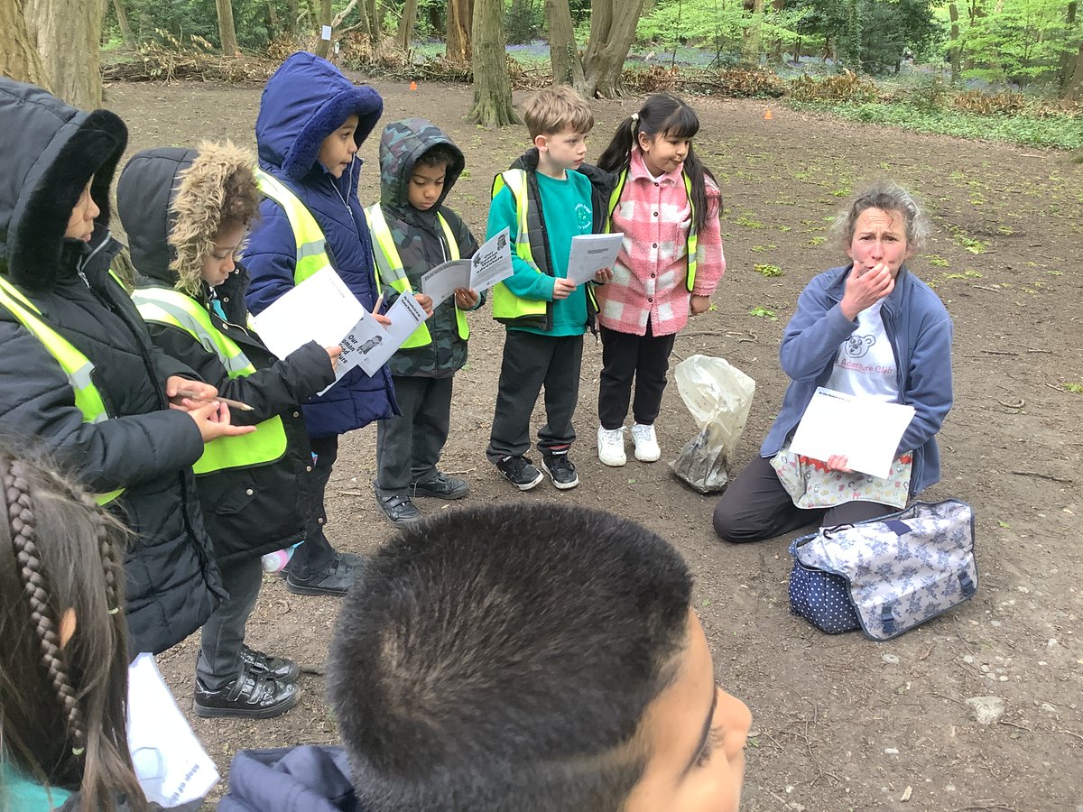 MeridianAngelPS's tweet image. Year 2 visited Highgate Woods to work with @FiringLondon where they learnt about the Romans, they even made necklaces made from Quercus Oak!