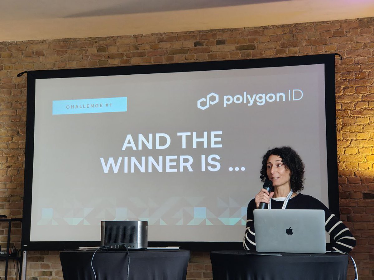 It’s been a busy week! The Polygon ID team has been at @decodetravel, the hackathon for travel tech innovation in Berlin ✈️ Did you participate in any of our identity challenges? 👀