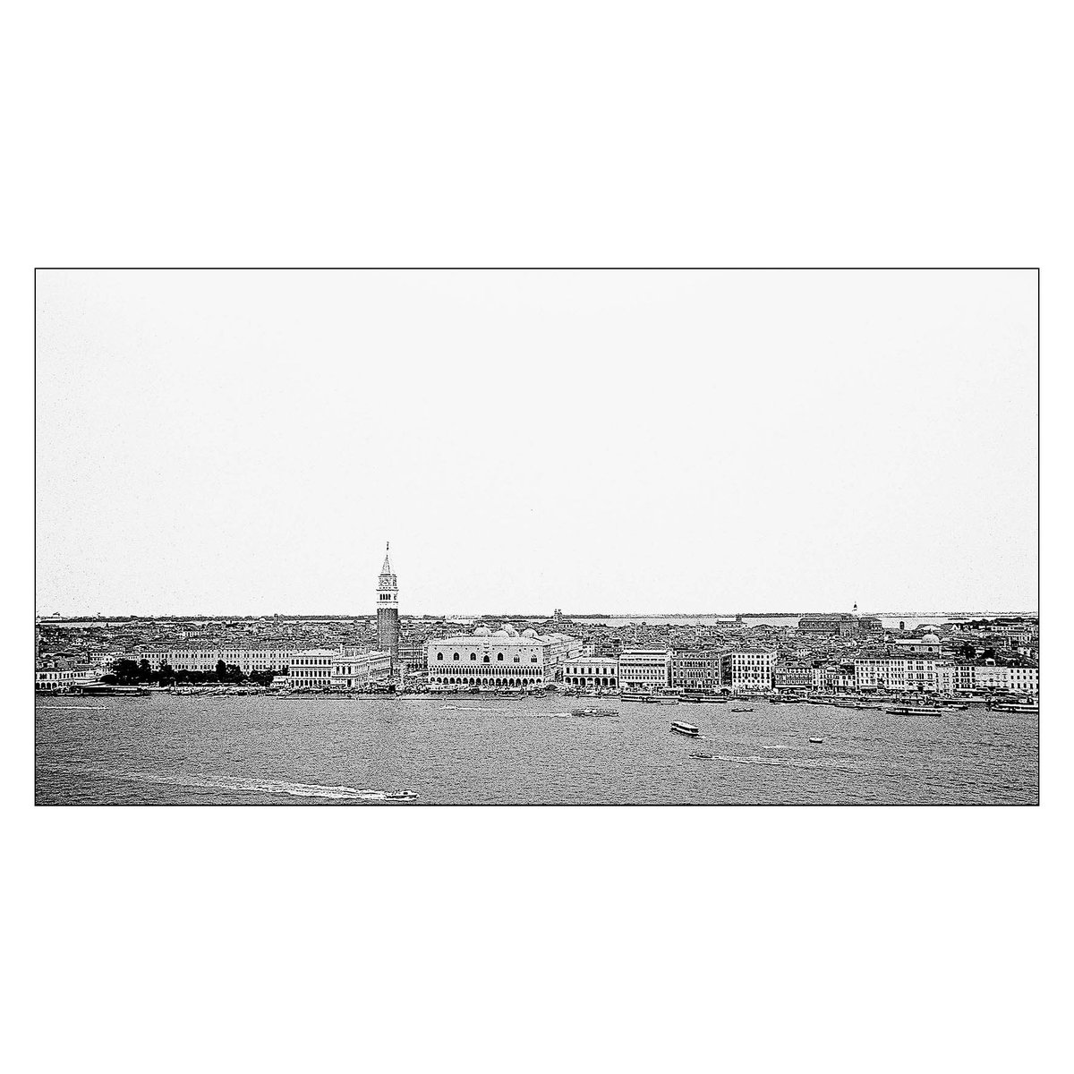 #venezia #venedig #venicelandscape #paesaggioitaliano #italianlandscape #rodinal #bnwfilmphotography #fotografiaanalogica #fotografiaanaloga #35mmfilm #veneziapersempre #lagunaveneta