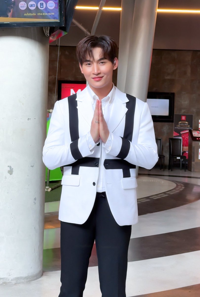 สวัสดีค้าบ เรียกผมว่าไอ้จ๊าบ 🙏
ตรงเนี่ยมีแต่คนเท่ๆ มีแต่คนเฟี้ยวๆ มีแต่คนจ๊าบๆ 

#OhmThitiwat #โอห์มไง