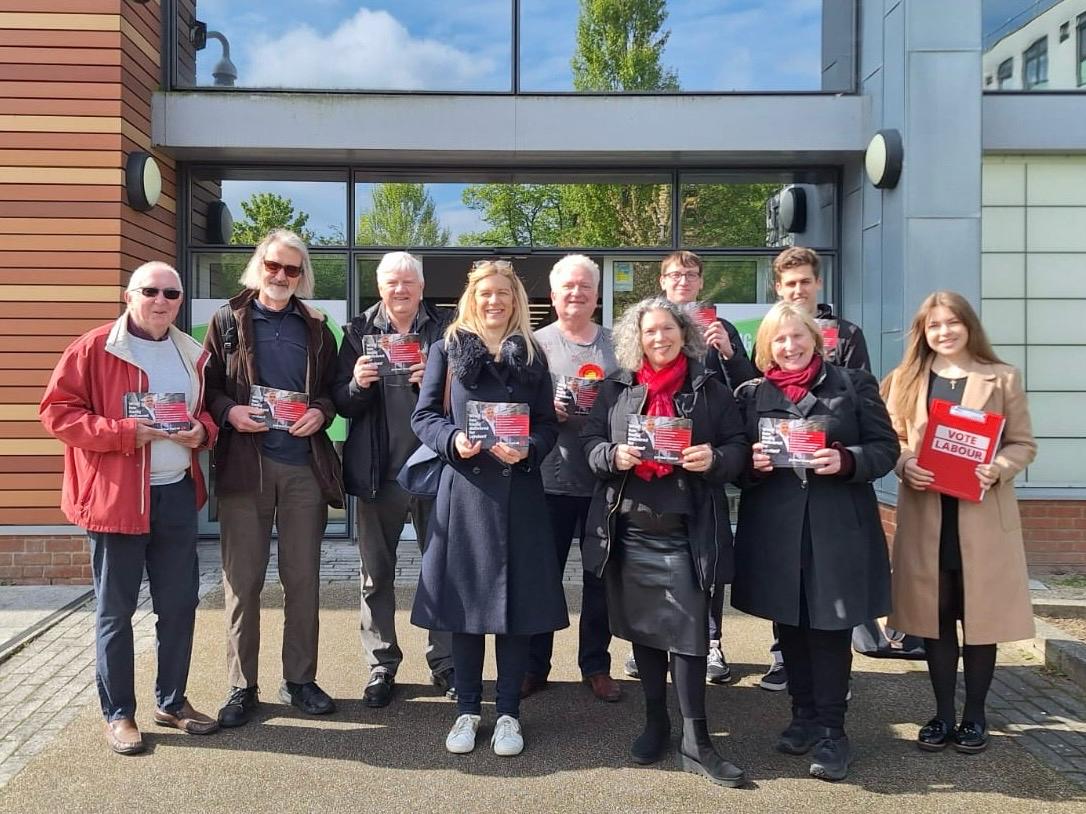 Lots of support for @SadiqKhan and @LondonLabour in Forest Hill today. Next Thursday, the choice is clear. A Labour Mayor who unites our city and will continue to deliver for all or a Tory candidate who demonises and divides our communities. Vote Labour on the 2nd May!🌹