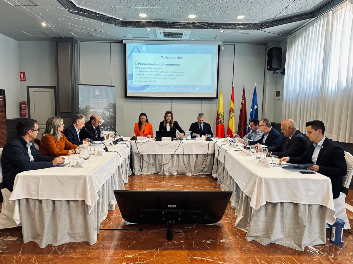 aguadearchena's tweet photo. Hoy se ha celebrado en #BalneariodeArchena una rueda de prensa donde la alcaldesa, @Patriciaflopez, ha anunciado que el Rey Felipe VI será el presidente de honor del Congreso Internacional de Termalismo, que se celebrará en Archena en noviembre.

#CongresoTermalismo @pilarmprensa https://t.co/1YMGJT5i5t