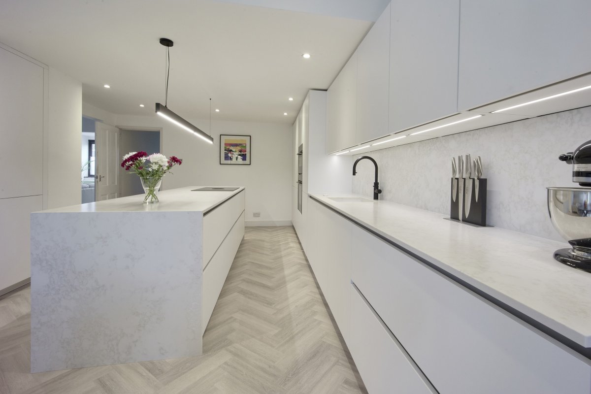 “Our kitchen has a lot of stone including the splashbacks, worktops and the island with waterfalls. We had some concerns that it could be very busy with too much pattern. However there was no need to worry, CRL Quartz Luna Bianco looks wonderful and the pattern is very subtle.”