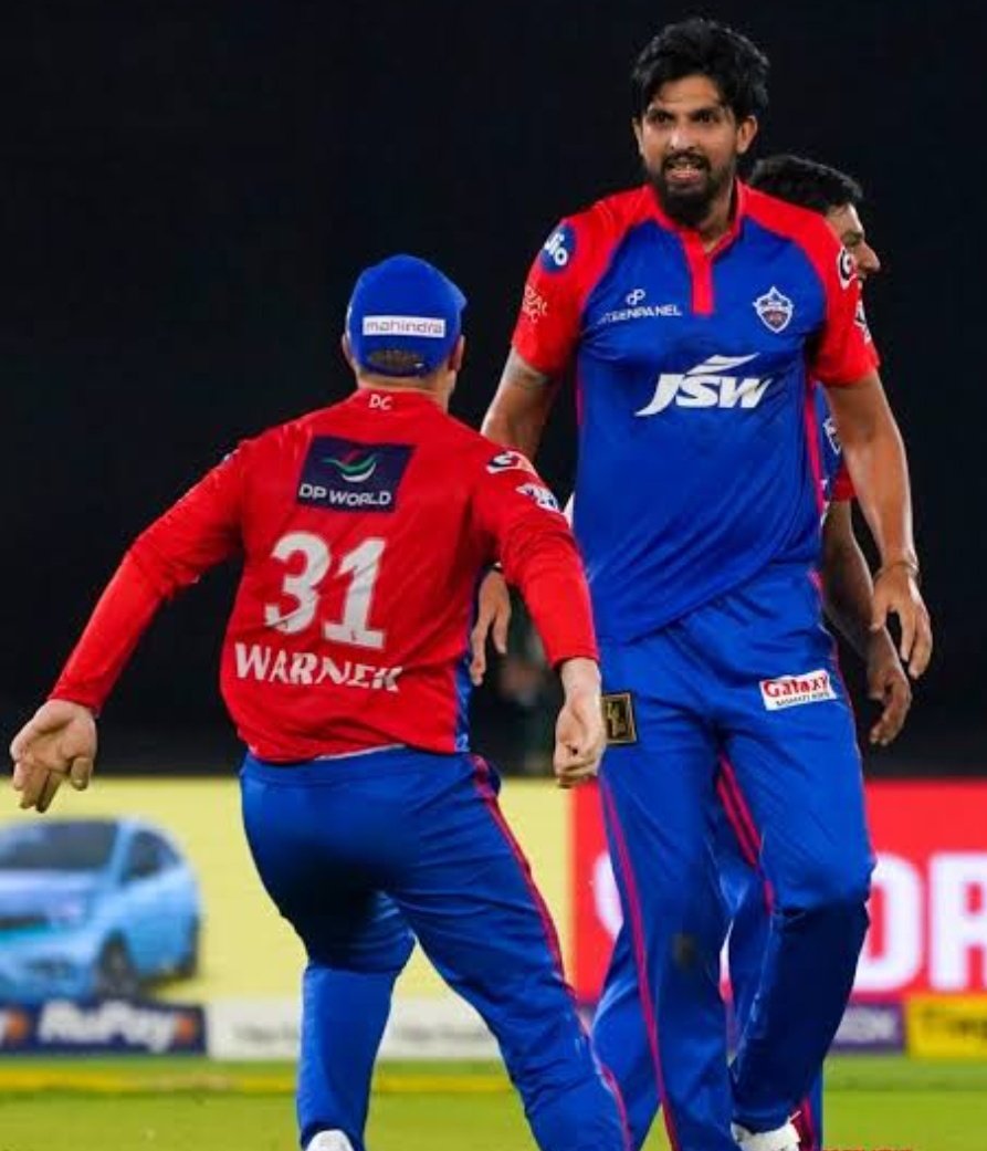 🚨🚨🚨
INJURY UPDATE : 

David Warner and Ishant Sharma are injured and unavailable for tomorrow's game vs MI , confirms Sourav Ganguly in Pre match press conference 

#IPL2024 #RishabhPant #DelhiCapitals