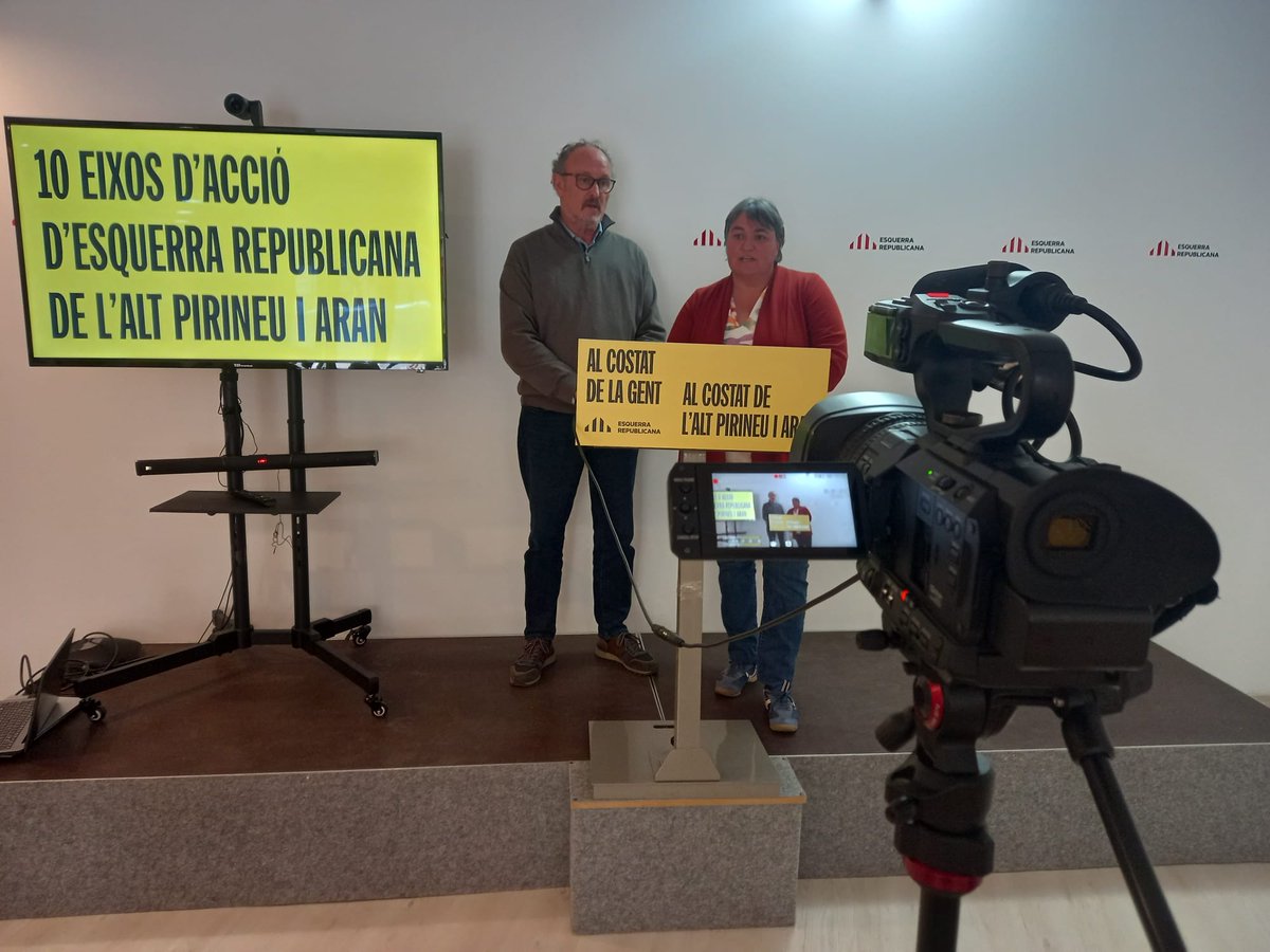 ERC Alt Pirineu (@ercpirineu) on Twitter photo 🗞️<a href="/Esquerra_ERC/">Esquerra Republicana</a> presenta 10 eixos d’acció per a l’Alt Pirineu i Aran
🗣️<a href="/bringuejosep/">Josep Vidal Bringue</a>: “Sortim a guanyar, som la única candidatura que tenim representació de les 6 comarques de l'Alt Pirineu i Aran al Parlament"
📲Llegeix tota la info aquí: locals.esquerra.cat/altpirineu/art… 🗞️<a href="/Esquerra_ERC/">Esquerra Republicana</a> presenta 10 eixos d’acció per a l’Alt Pirineu i Aran
🗣️<a href="/bringuejosep/">Josep Vidal Bringue</a>: “Sortim a guanyar, som la única candidatura que tenim representació de les 6 comarques de l'Alt Pirineu i Aran al Parlament"
📲Llegeix tota la info aquí: locals.esquerra.cat/altpirineu/art…