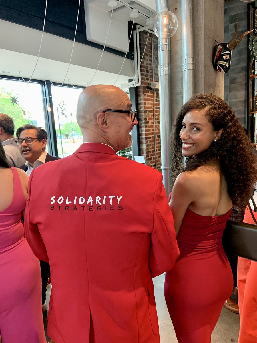 Chuck Rocha tweet media