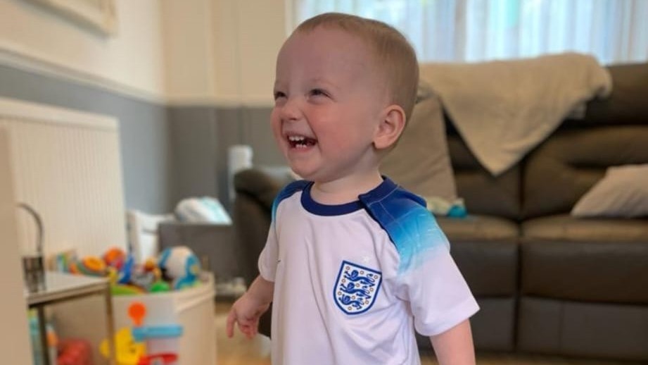 (3/3) “In June 2023, Stanley had his central line removed and rung his end of treatment bell.” - Victoria, Stanley's mum. Read Stanley's full story: bit.ly/3W54Aki. We'd like to thank Stanley's family for sharing his story to help raise awareness of #childhoodcancer.