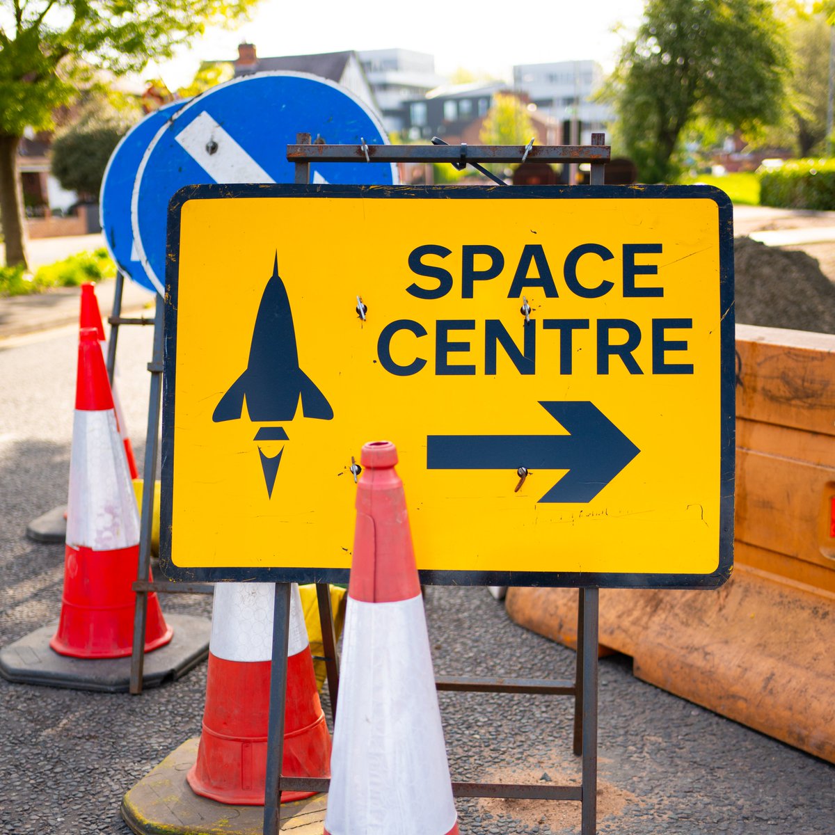 ⚠️ Roadworks ⚠️ The north side of Exploration Drive, connecting to Corporation Road, will be closed from 29 April for 1 week due to essential roadworks. ➡️ If you're visiting @spacecentre during this time please use Abbey Lane and turn into Exploration Drive near ASDA.