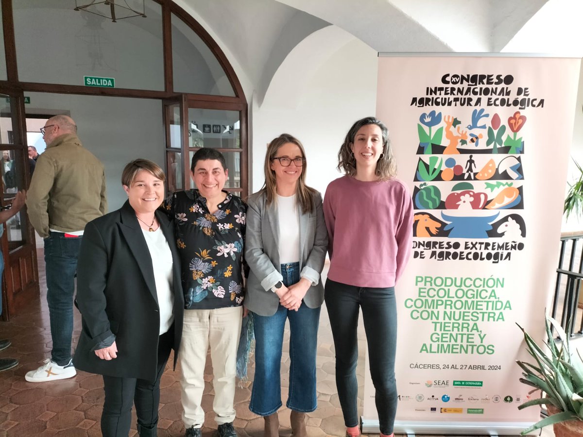 Càtedra Agroecologia tweet media