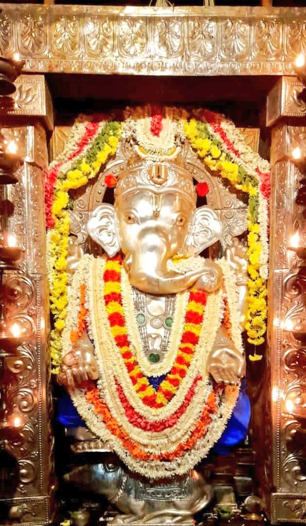 Anegudde Shri Vinayaka Kumbashi #Kundapura Today's Alankara 🙏