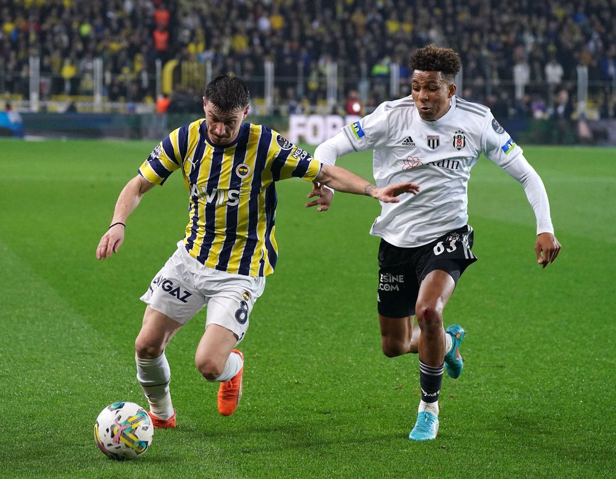 Gözler dev derbiye çevrildi! millinizam.com/spor/gozler-de… #FBvsBJK #Fenerbahçe #Beşiktaş #süperlig