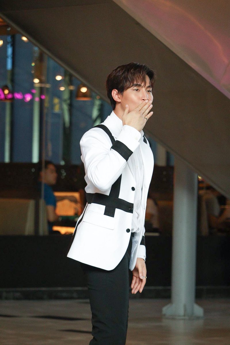 VNS_NOK's tweet image. แวะมา คิกค้าก กะลูกชาย 

#OhmThitiwat #โอห์มไง