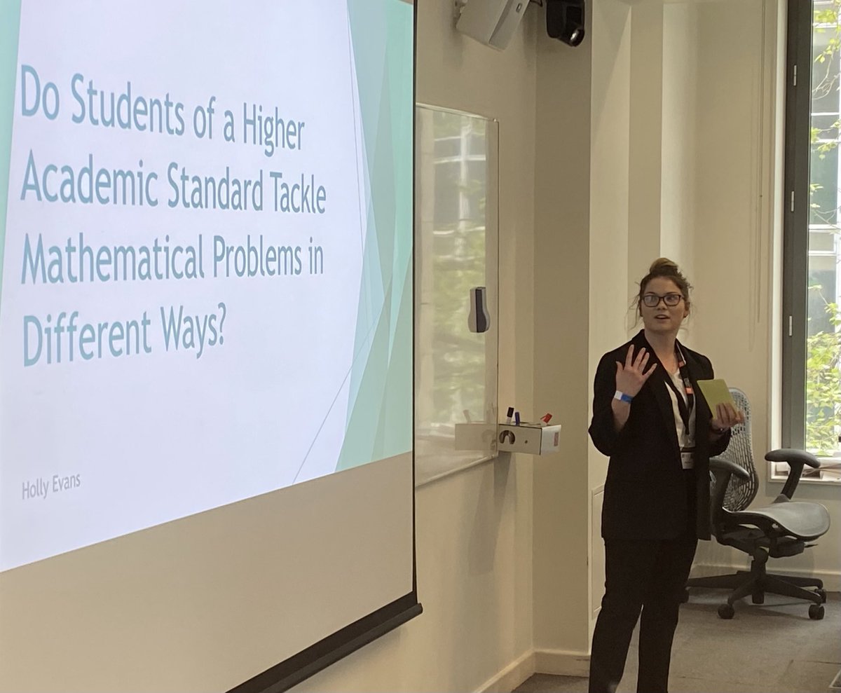 PaulfrYorkshire's tweet image. Holly Evans from ⁦@UniversityLeeds⁩ presenting at #BCUR24