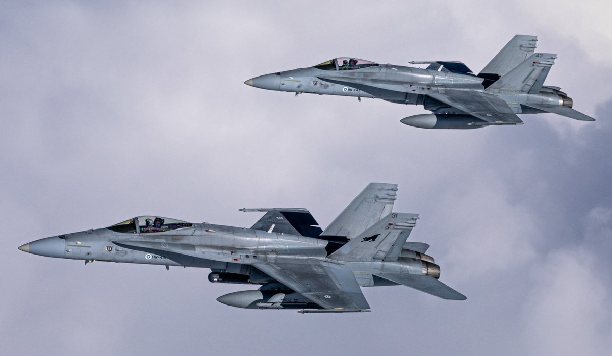 The Finnish Air Force will deploy fighter jets to Romania in summer 2024 as part of Finland's contribution to NATO's collective peacetime missions. #WeAreNATO

The detachment will consist of a maximum of eight F/A-18s and 100 airmen. 🇫🇮🇷🇴

Read more: ilmavoimat.fi/en/-/finnish-a…