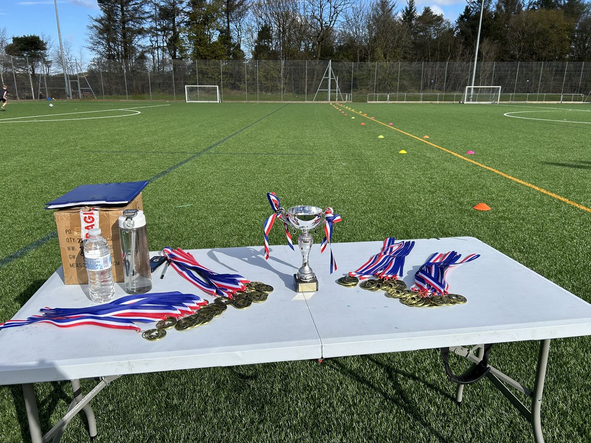 Congratulations to Howden St Andrew’s on winning the Cluster Football League and the first recipients of the Myra Green Memorial Trophy 🏆 @HarrysmuirPS @HowdenStAndrews @wlriverside_ps @LethamPrimary @livivillagePS @TorontoPrimary @PeelPrimary @InveralmondC