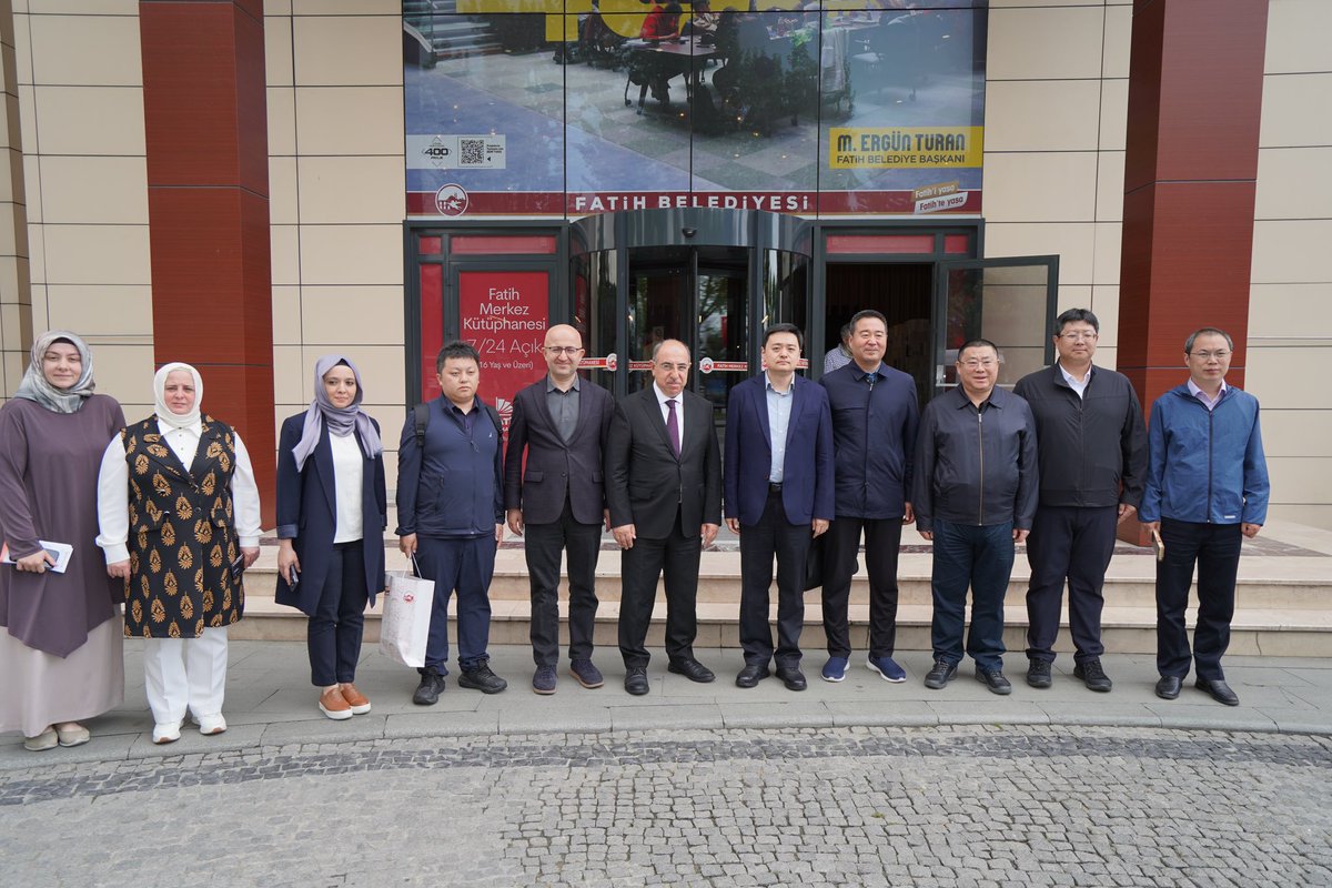 Çin Halk Cumhuriyeti, Pekin şehri Shunyi Bölgesi Halk Hükümeti Bölge Belediye Başkanı Sn. Cui Xiaohao ve heyetini ağırladık. Sağlık, şehir planlama, inşaat, sergi hizmetleri gibi alanlarda fikir alışverişi yaptığımız misafirlerimize ziyaretleri için teşekkür ederiz.