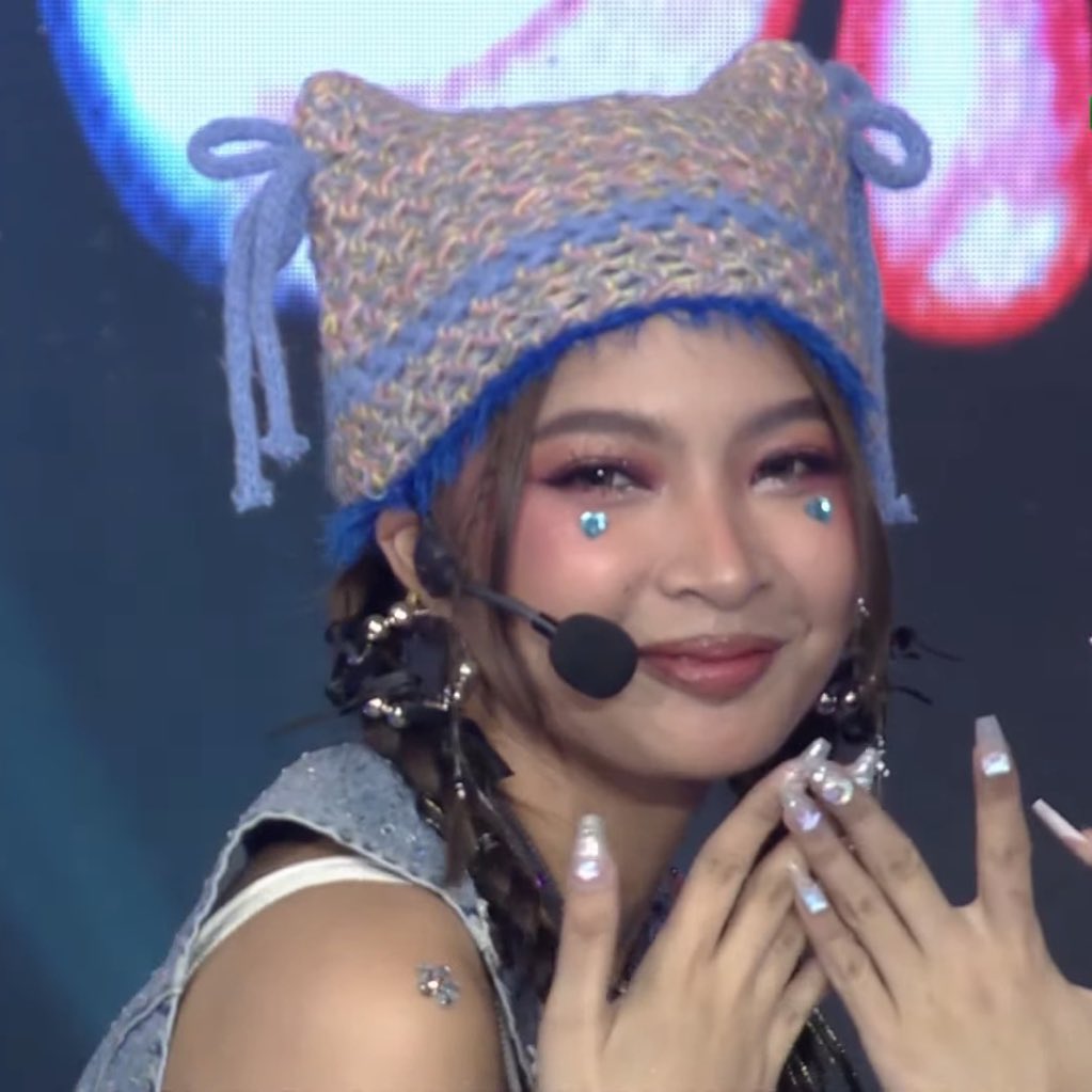 prodmacolet's tweet photo. Ang bagong branding ni Colet ay ang cat beanie https://t.co/LJsVyASOVC