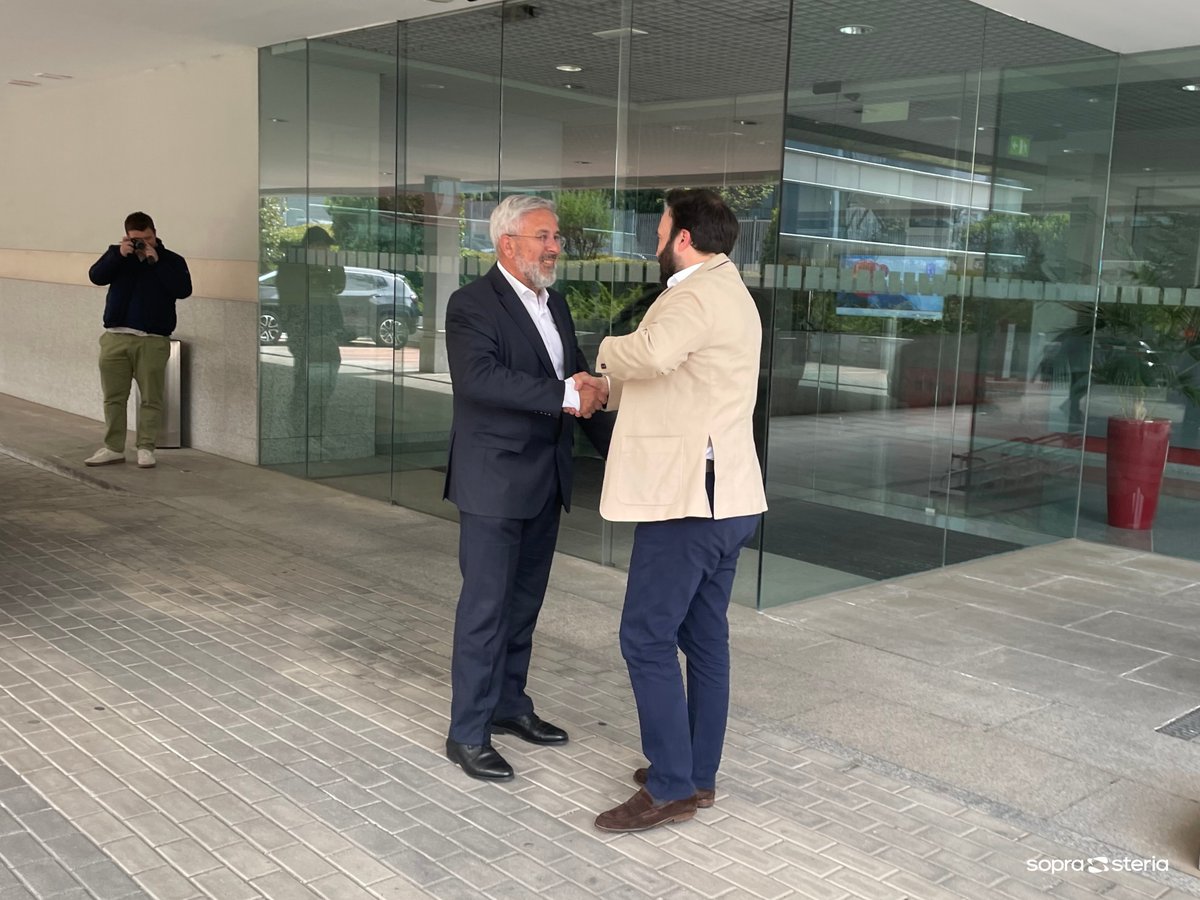 Hoy hemos recibido en nuestras oficinas de Sopra Steria en Madrid a Ángel Niño, Concejal del Área Delegada de Innovación y Emprendimiento y Concejal Presidente de la Junta Municipal de Puente de Vallecas del Ayuntamiento de @MADRID .