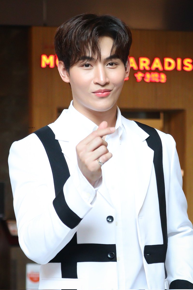 KornSwc's tweet image. กรุบกริบๆ แค่ได้เห็นหน้าสัก 30 วิพอให้หายคิดถึงก็ดีใจละ 😄

#OhmThitiwat #โอห์มไง