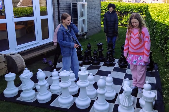 Newquay chess club makes a move to expand the sport in Cornwall voicenewspapers.co.uk//news/newquay-…