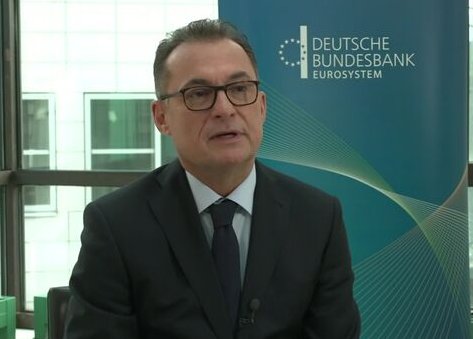 Comme indiqué dès la fin 2023 sur @GPTVoff, le président de la @bundesbank Joachim Nagel a confirmé les retards techniques importants de l'#EuroNumérique (pas avant 2028-2029 désormais).
⤵️

bundesbank.de/en/press/speec…

Attention ⚠️ l'hyperclasse devra d'abord imposer la #DigitalID.