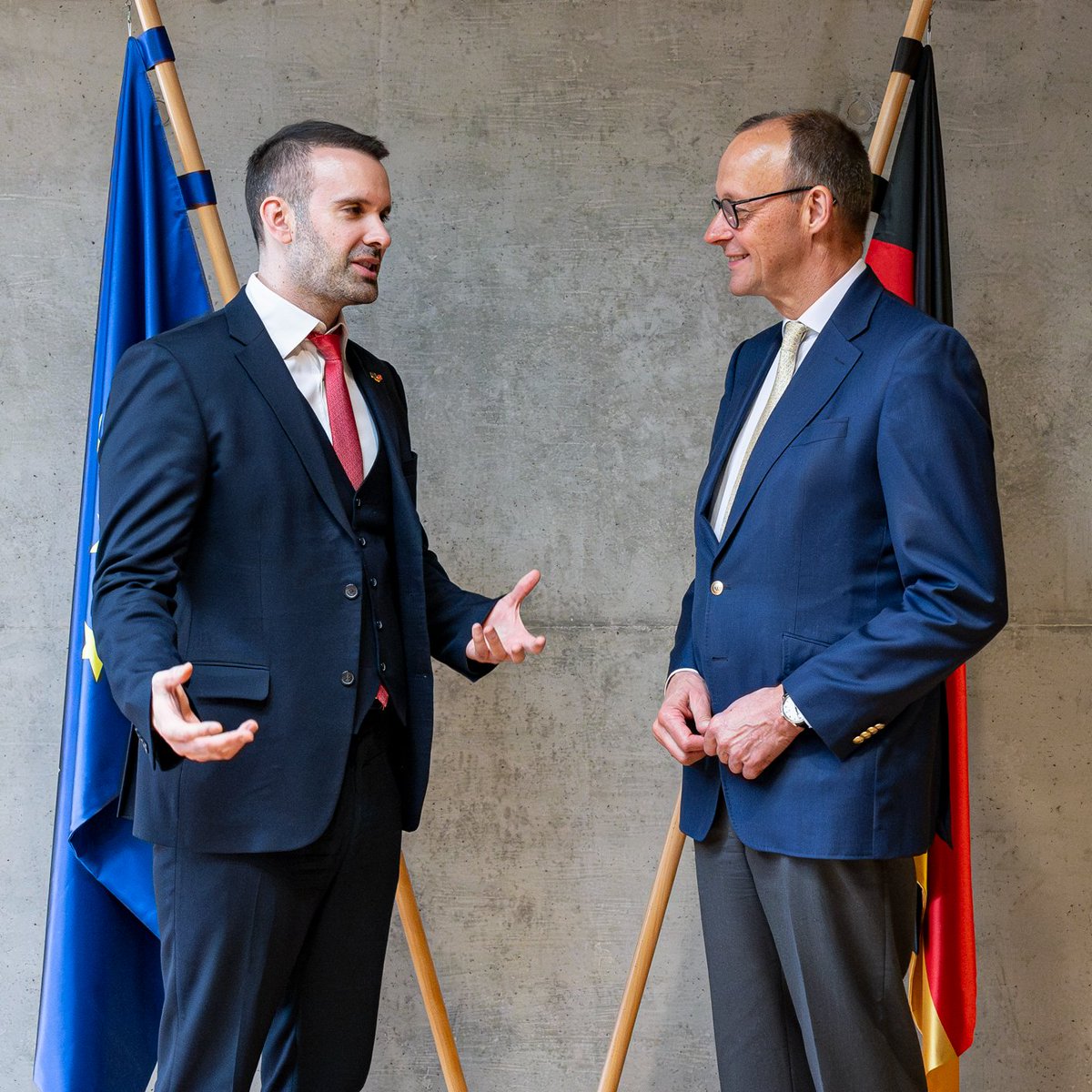 In Zeiten globaler Herausforderungen brauchen wir ein starkes #Europa mit einem stabilen #Westbalkan. Heute traf @_FriedrichMerz den Premierminister Montenegros @MickeySpajic. Im Gespräch ging es v.a. um #Montenegros Fortschritte auf dem Weg in die Europäische Union.