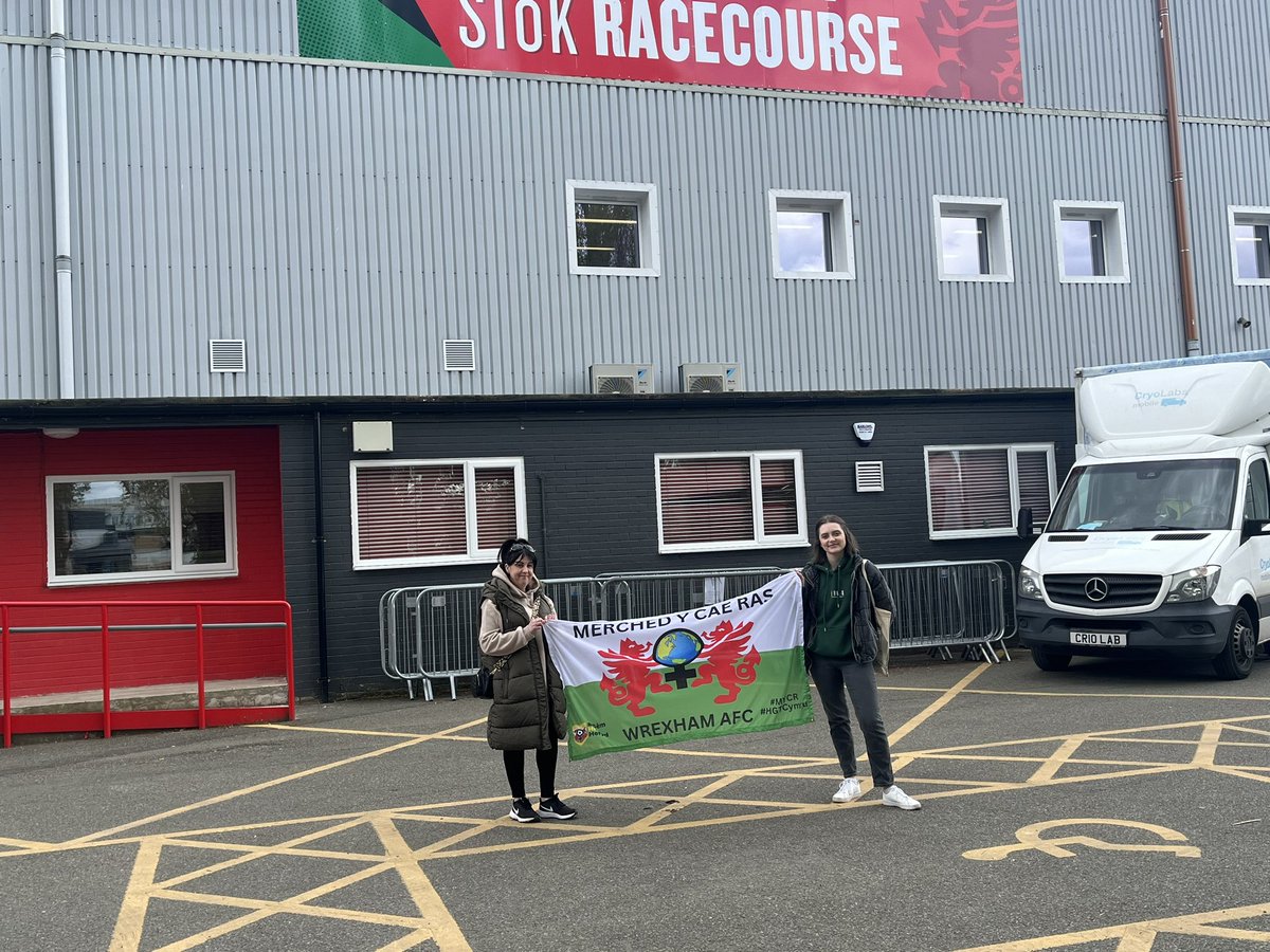 We’ve taken the flag out & about today ❤️ #WxmAFC #MYCR