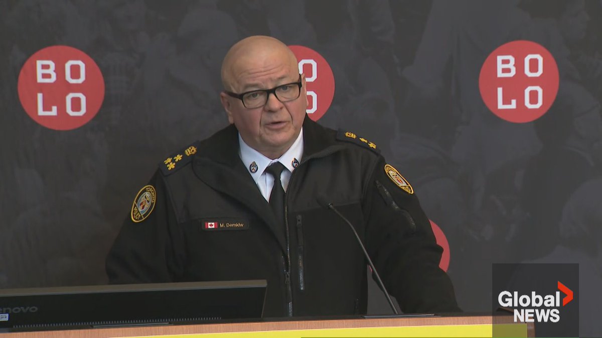 Should Toronto Police Chief Myron Demkiw officially apologize for controversial comments following the Umar Zameer verdict? The Canadian Civil Liberties Association is calling for an apology, saying the chief's initial comments cast doubt on Zameer's innocence. @TPSMyronDemkiw