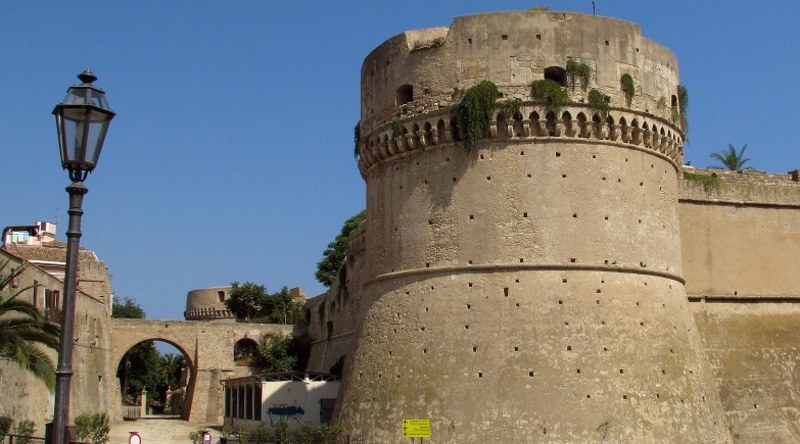 Castello di Carlo V ( Crotone) Calabria 🩷