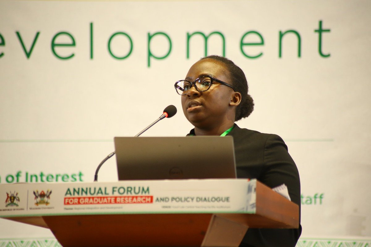DCharlesiga's tweet photo. To the @GovUganda, it's #important that we standardize the Herbal #Medicine so as to improve the #health care delivery, especially at the local levels and lastly to the #PharmaceuticalIndustry. ~ Betty Akwongo
#MakGradDialogue @Makerere @DCharlesiga @DICTSMakerere @MakerereCHS https://t.co/uxZEjMLUyw