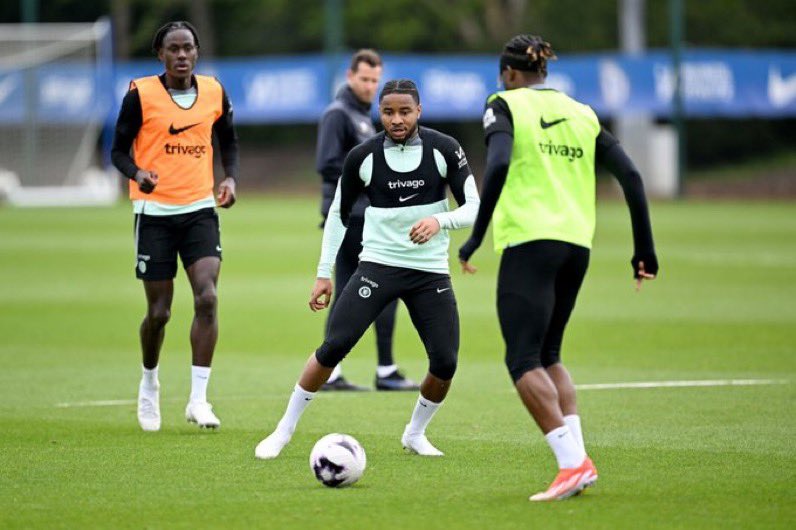 Chelsea confirm Christopher Nkunku, Levi Colwill and Reece James are all back in partial training.🏥