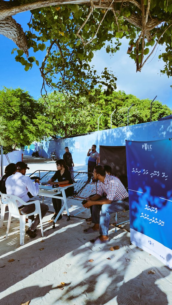 Happening now at K.Guraidhoo #MobileLegalAidClinic In collaboration with @ABARuleofLaw @USAIDMaldives