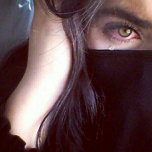 fatimaejaz978's tweet photo. میں تیری رضا پہ راضی ہوں مالک، کچھ گلہ بھی نہیں ہے ... ہاں بس اتنا کہنا تھا کہ یہ تیرے فیصلوں نے نا ... میرے لوگ مجھ سے یوں چھین لیے ہیں کہ جیسے مُٹھی سے ریت نکل جاتی ہے . https://t.co/xFpQRzuEyU