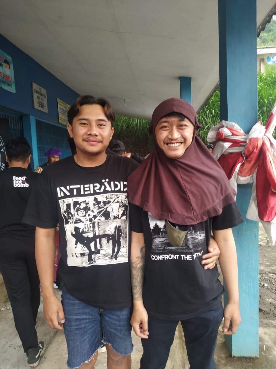 <a href="/Tbagvz/">T-BAG</a> ngene ae wes