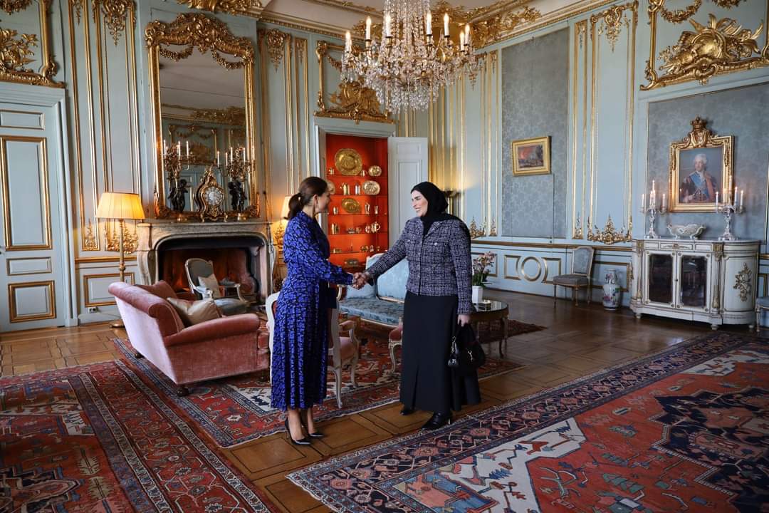Qatar: HRH Crown Princess of the Kingdom of Sweden Princess Victoria Ingrid Alice Desiree met with Minister of Social Development and Family HE Maryam bint Ali bin Nasser Al Misnad, who is currently visiting the Kingdom of Sweden as part of an official working visit aimed at…