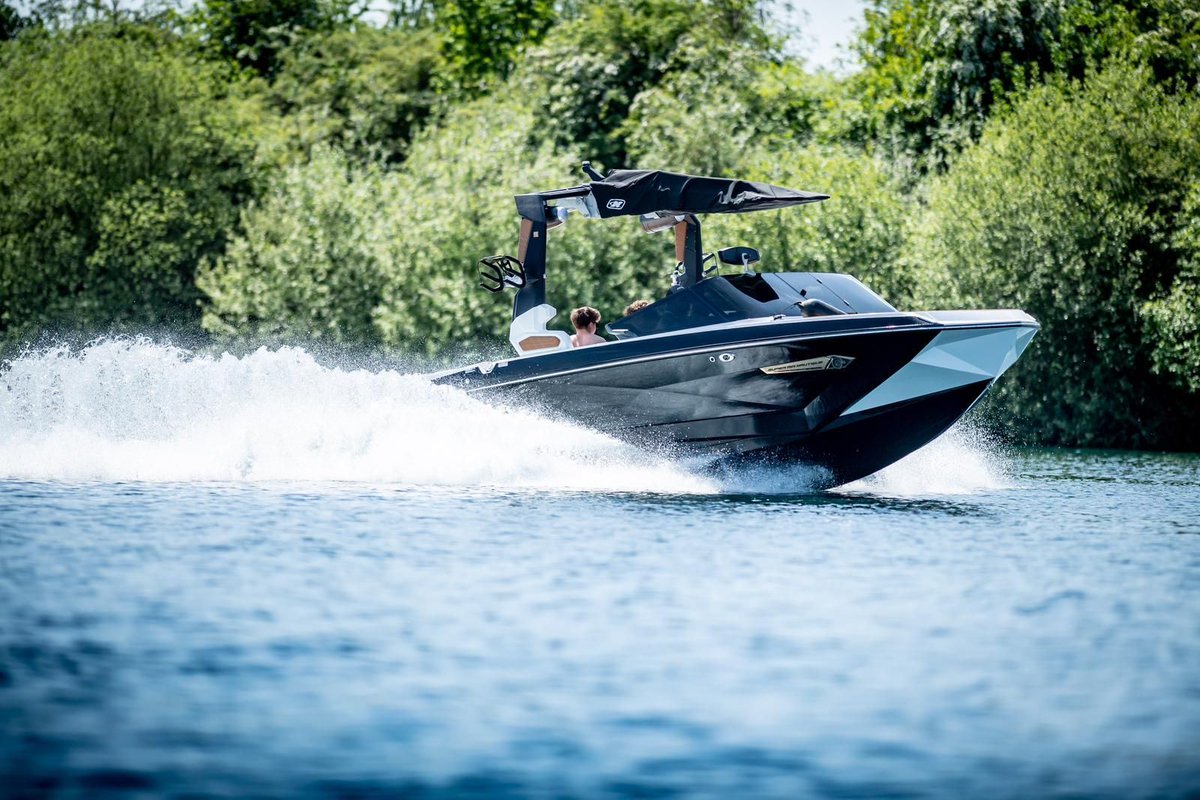 Looking back at the Nautique G21 from the 2022 Nautique Wake open.
Excitement is starting to build to see the stunning G23 Paragon by @midlands_nautique at the 2024 Midlands Nautique Wake Nationals....this July 20th &amp; 21st at Xtreme Wake!
<a href="/midlandnautique/">Midlands Nautique</a> <a href="/NautiqueBoats/">Nautique Boats</a>