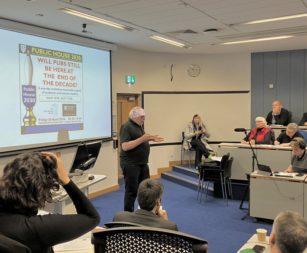 Here’s @CAMRA_Official @NeCamra Regional Director Hubert Gieschen welcoming people to the #PublicHouse2030 workshop at @NBSNU @NorthumbriaUni #Newcastle #UKpubs #pubs #Beernomics