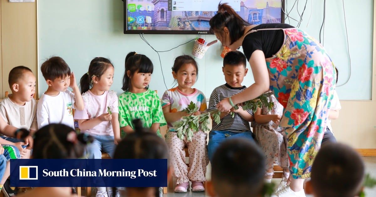 In #China: Teachers face uncertain future with falling birth rate 📉 buff.ly/4b8LE8r via @SCMPNews 'China faces a surplus of 1.5 million primary school teachers and 370,000 middle schoolteachers by 2035.'
