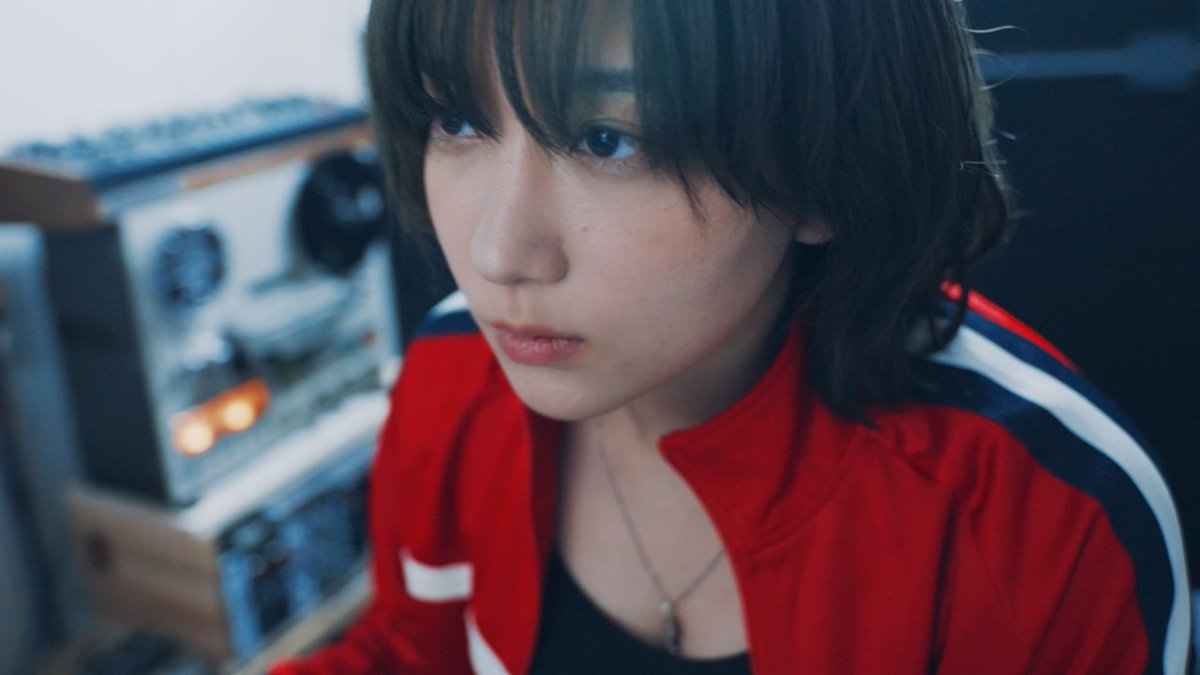 tofubeats - I CAN FEEL IT (Single mix) のMVの監督をしました〜車動画！！！伊澤彩織 <a href="/izwsaori/">Saori Izawa</a> さんにご出演いただきました〜！載ってるランクルは撮影してくれた鬼のやっさん <a href="/MengenP/">顎外れやすお</a> の私物！
J-CLUBを意識したMVをぜひ御覧くださいませ🚗
youtube.com/watch?v=k5g3pE…