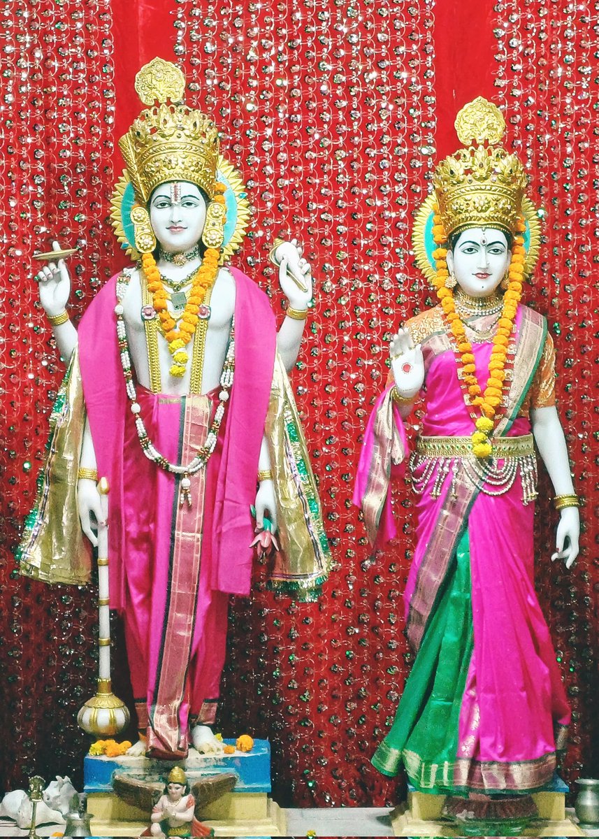 श्री लक्ष्मीनारायण (गोलोकधाम), प्रभासक्षेत्र - गुजरात (सौराष्ट्र)
दिनांकः 26 अप्रैल 2024, चैत्र कृष्ण तृतीया - शुक्रवार
सायं शृंगार
04242337
#lakshminarayan
#golokdham