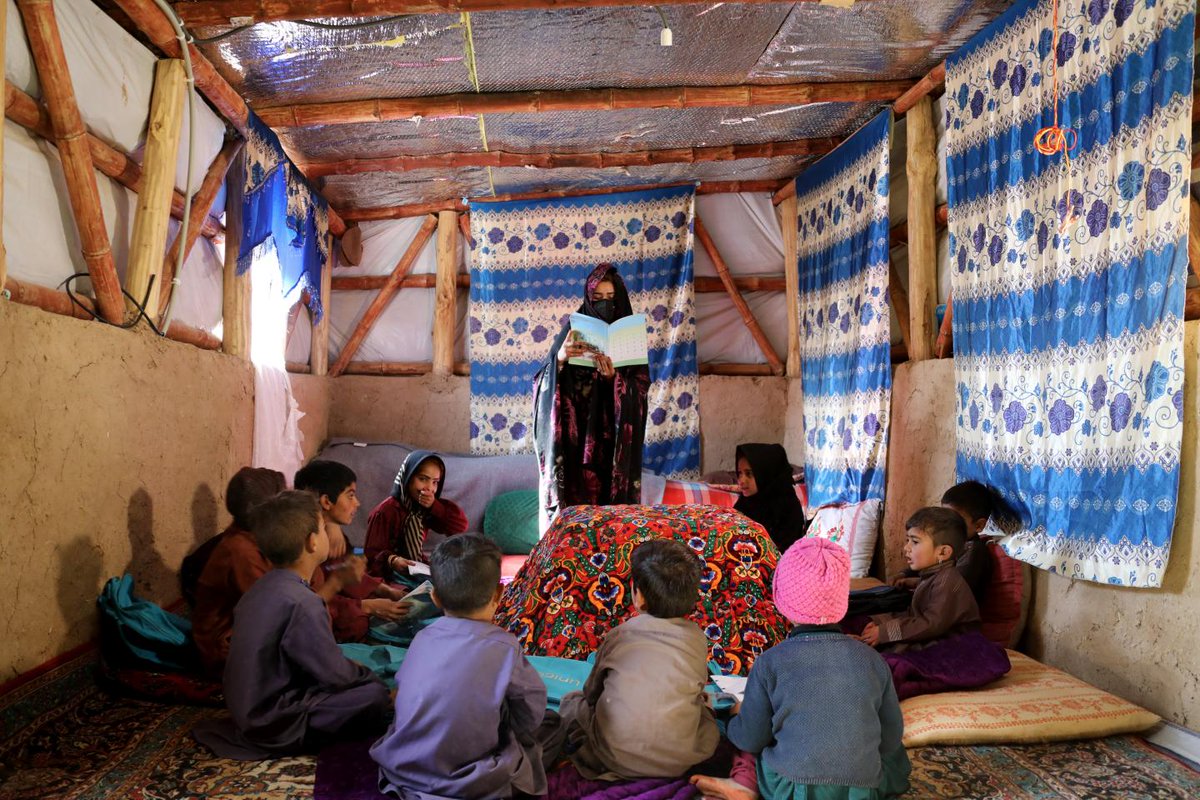 In #Afghanistan, 2023 earthquakes in Herat damaged tens of thousands of homes 🏘️. @UNDP utilized local wisdom & building practices to support disaster recovery & empower communities. Learn more about our old meets new vernacular housing strategy: go.undp.org/VvuU @UNDPAf