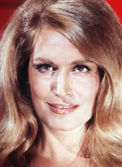 🌹 Une tendre pensée pour Dalida, décédée le 3 mai 1987.