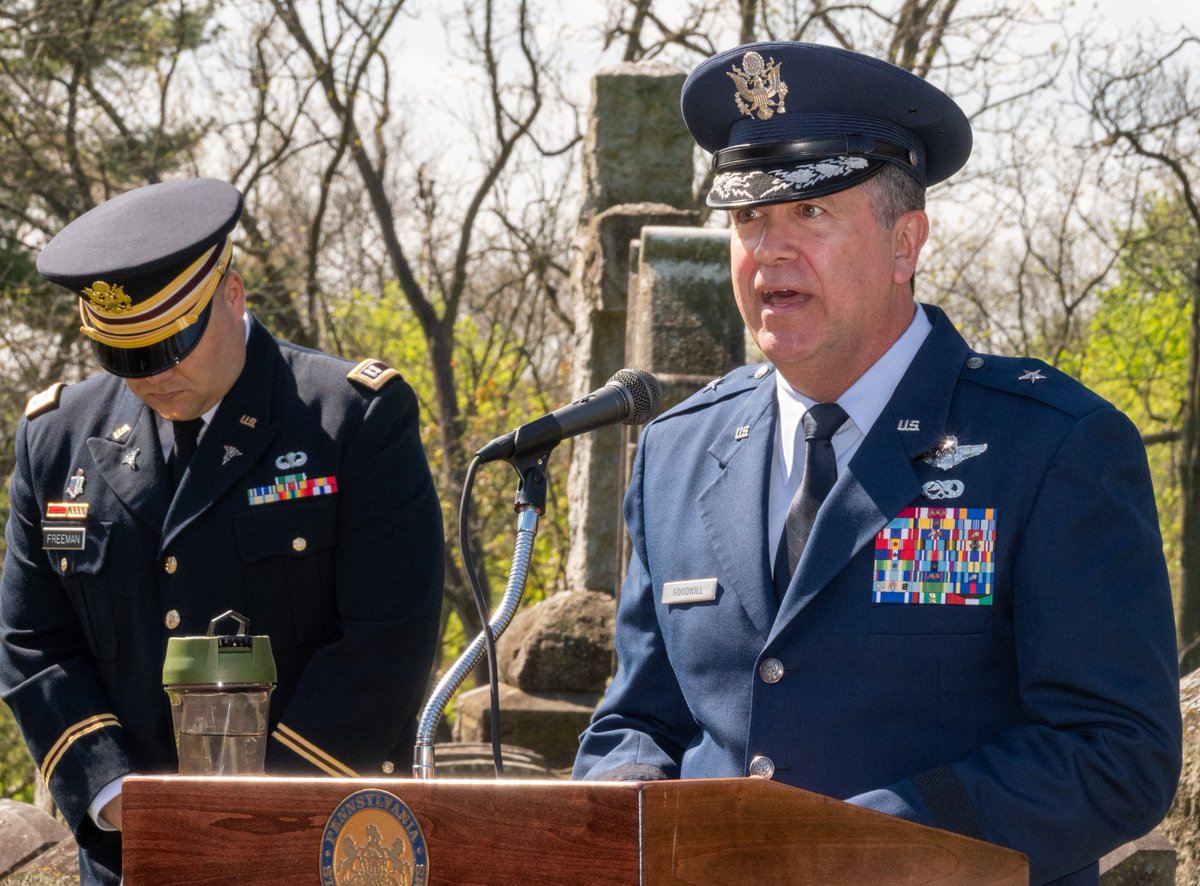 Brig. Gen. Mark Goodwill, assistant adjutant general; Brig. Gen. John Pippy, land component commander; and members of the 328th Brigade Support Battalion participate in a wreath-laying ceremony at the grave of President James Buchanan April 20 in Lancaster, Pa. 📷: Wayne V. Hall